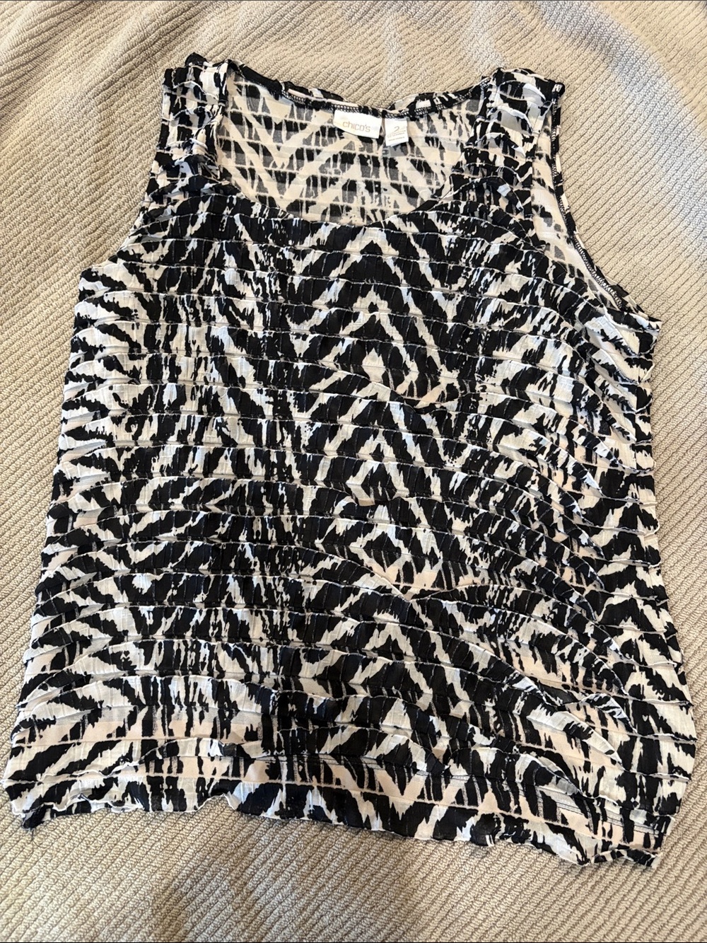Chico's Black and White Abstract Tank Top Shirt size 10-12 (Chicos size 2)